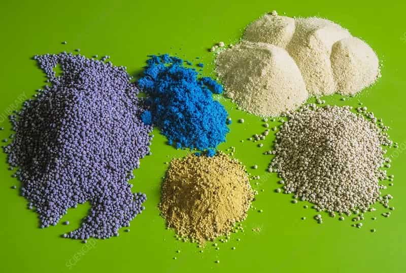 تصویر 3 از کود گیاهی آبی رنگ مناسب افزایش کیفیت و سلامت محصولات
